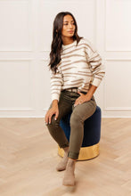 Load image into Gallery viewer, FALSE