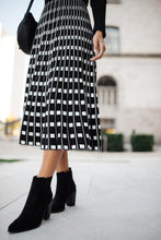 Load image into Gallery viewer, Nicole Knit Patterned Skirt

