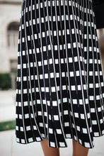 Load image into Gallery viewer, Nicole Knit Patterned Skirt
