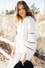 Load image into Gallery viewer, Paola Sleeve Detail Top
