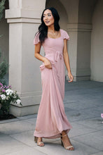 Load image into Gallery viewer, Florence Sweetheart Maxi Dress in Blush
